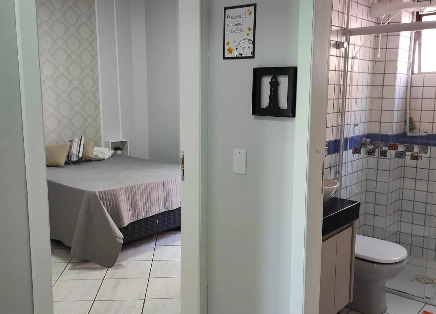 APTO 50M PRAIA- 4 PESSOAS, WIFI, SACADA, CHURRASQUEIRA, GARAGEM PARA VEICULOS PEQUENOS - Residencial Roveda Bombinhas 0*,  Brasil