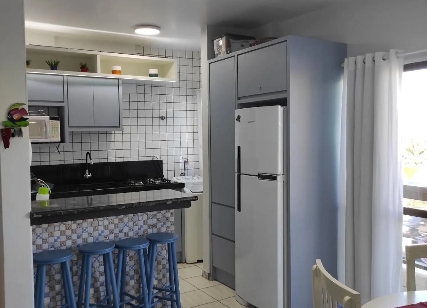 APTO 50M PRAIA- 4 PESSOAS, WIFI, SACADA, CHURRASQUEIRA, GARAGEM PARA VEICULOS PEQUENOS - Residencial Roveda Bombinhas 0*,